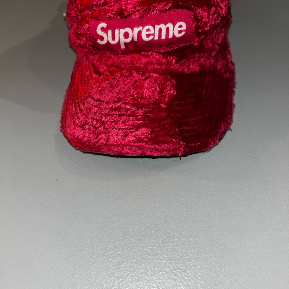 Supreme velvet Fuchsia/Pink Plush Cap